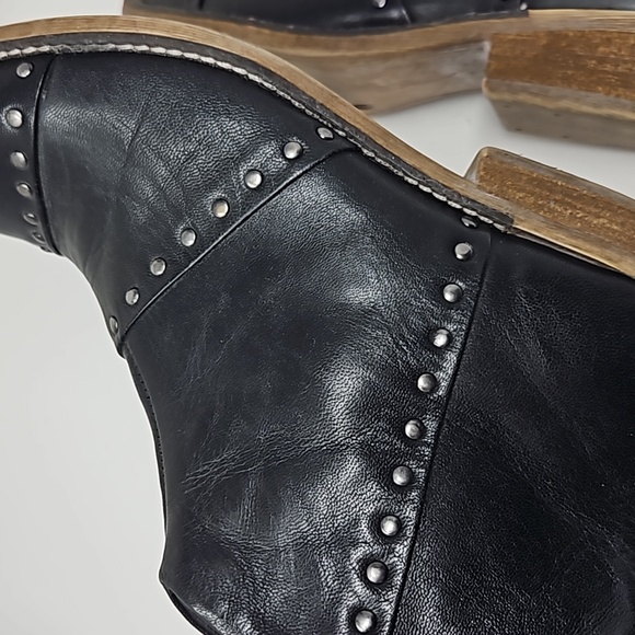 Diba True Leather Stud Cap Toe Zipper Stacked Heel Ankle Boots Size 7 - Picture 9 of 14